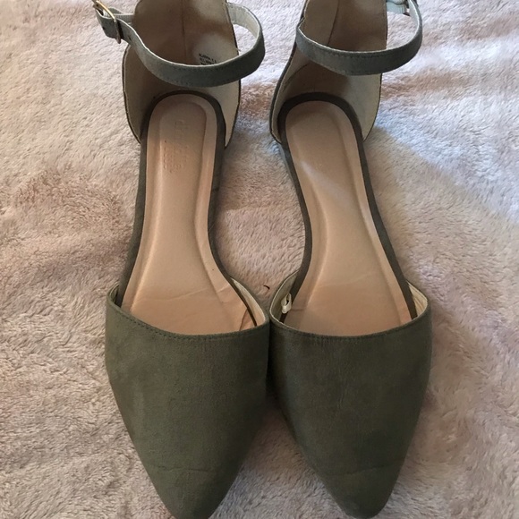 Charlotte Russe flats - Picture 3 of 6